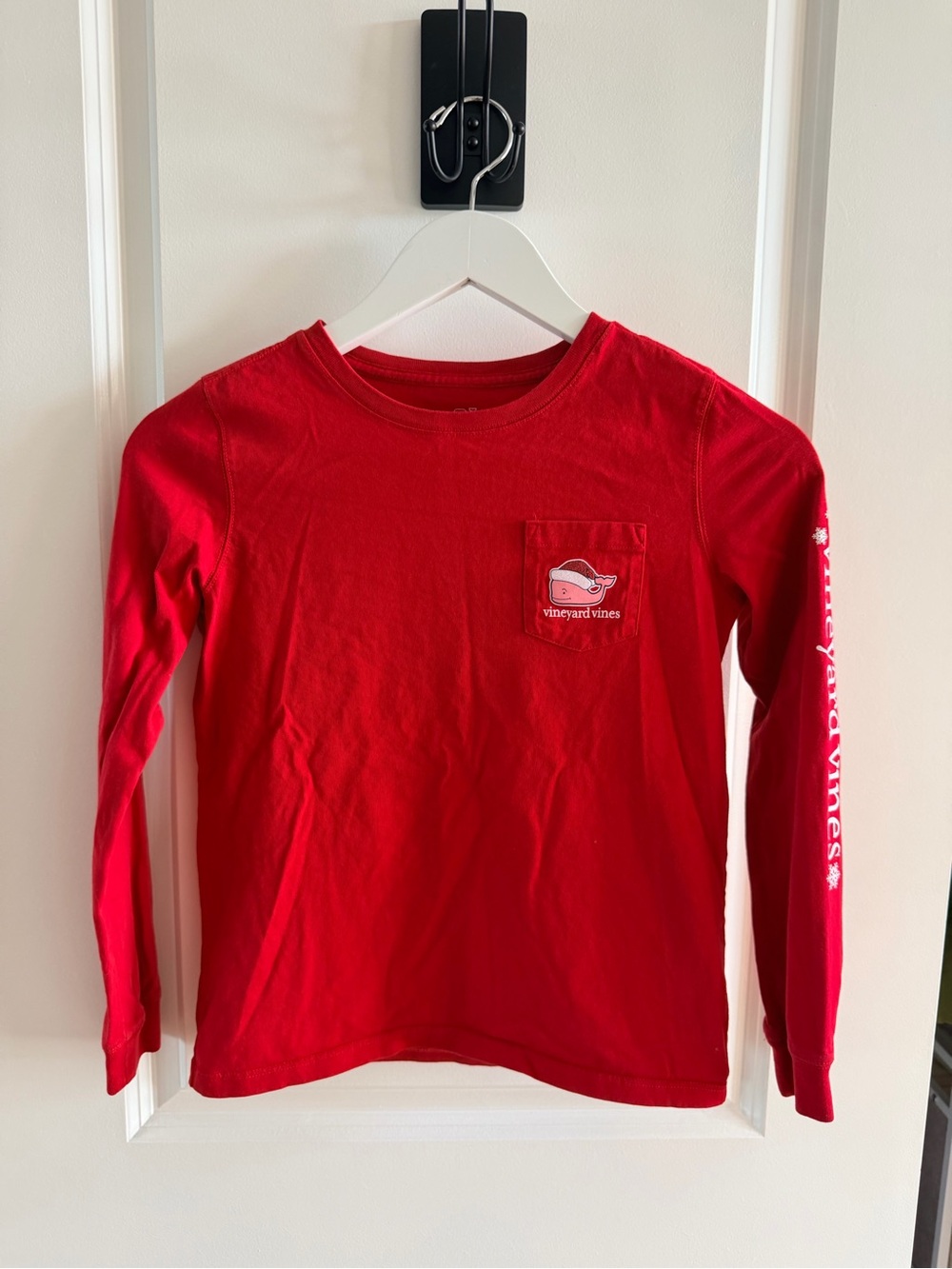 Vineyard Vines Kids M (10-12) Red Santa Hat Whale Long Sleeve Pocket Tee